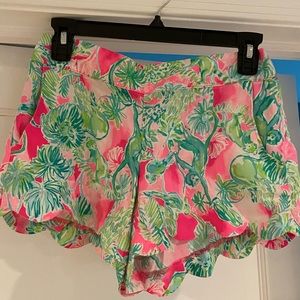 Lilly Pulitzer Dahlia Shorts size Small